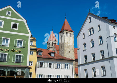 Le case aristocratiche medievali e le torri in Regensburg, Sito Patrimonio Mondiale dell'UNESCO, Baviera, Germania, Europa Foto Stock