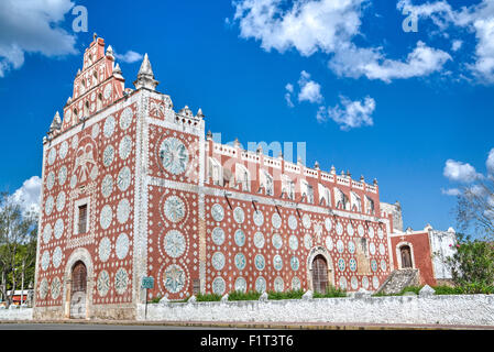 Santo Domingo de Guzman chiesa e convento, costruito nel 1646, Uayma, Yucatan, Messico, America del Nord Foto Stock