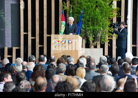 Ho5a giugno, 2015. Presidente della Repubblica Italiana Sergio Mattarella visite Expo per contrassegnare la Giornata mondiale dell'ambiente. Foto Stock