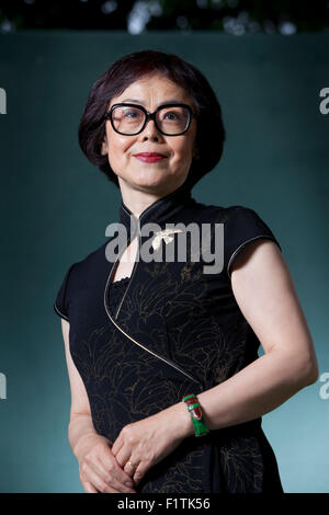 Xue Xinran, il giornalista British-Chinese, un autore, un altoparlante e un avvocato per le questioni femminili, all'Edinburgh International Book Festival 2015. Edimburgo, Scozia. 19 Agosto 2015 Foto Stock