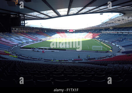 Glasgow, Gran Bretagna. 07Th Sep, 2015. Vista generale dell'Hampden Park Stadium prima della UEFA EURO 2016 GRUPPO D match di qualificazione tra Scozia e Germania a Glasgow, Gran Bretagna, 07 settembre 2015. Foto: Federico Gambarini/dpa/Alamy Live News Foto Stock