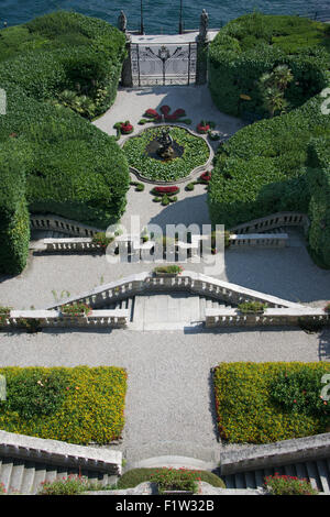 Vista dall'alto dei giardini e ingresso Villa Carlotta Lago di Como lombardia italia Foto Stock