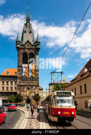 Saint Henry Tower e il Tram, Praga, Repubblica Ceca Foto Stock