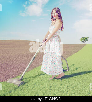 Giovane donna naturale di pulizia erba verde nel paesaggio selvaggio. Concetto creativo photo combinato Foto Stock