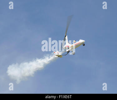 RotorSport Calidus autogiro battenti al 2015 Airshow Shoreham Foto Stock