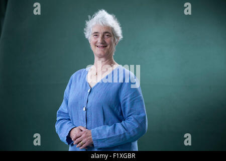 Valerie Gillies, la prima donna Makar (poeta laureato) di Edimburgo, all'Edinburgh International Book Festival 2015. Edimburgo, Scozia. 20 Agosto 2015 Foto Stock