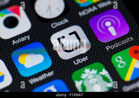 UBER Icona app sulla schermata di iPhone - USA Foto Stock