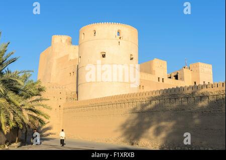 Il sultanato di Oman, gouvernorate di Al-Batina, Rustaq, il fort Foto Stock