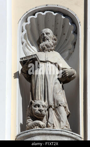 San Girolamo sul portale della parrocchia dell Immacolata Concezione della Vergine Maria in Lepoglava, Croazia Foto Stock