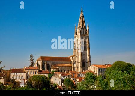 Francia, Charente Maritime, Saintes, Saint Eutrope basilica Foto Stock