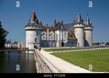 Francia, Loiret, Valle della Loira sono classificati come patrimonio mondiale dall' UNESCO, Sully Sur Loire castello del 14esimo/17esimo secolo, deve essere contrassegnato Castelli Sully Sur Loire, di proprietà del dipartimento del Loiret Foto Stock