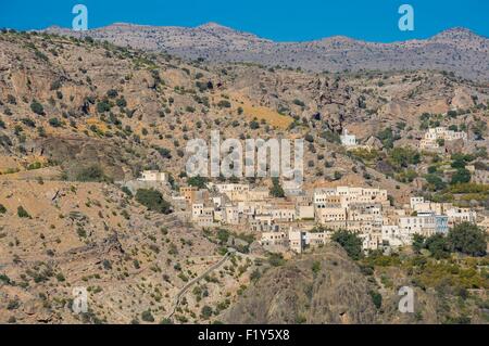 Oman, Ad-Dakhiliyah, Djebel Akhdar, Sayq altopiano, Al Ayn, villaggio e terrazze Foto Stock