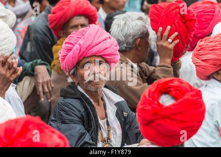 India Rajasthan, Ranakpur, gli agricoltori locali fair Foto Stock