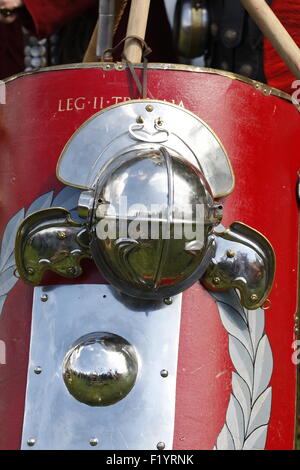 Accessori Field camp delle legioni romane, armi, armature e oggetti di uso domestico, scudi. Foto Stock