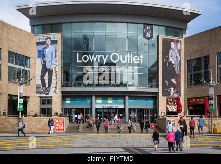 Lowry outlet shopping center a Salford Quays, Manchester, Inghilterra. Regno Unito Foto Stock