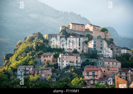 Vista sulla città, centro storico di Corte, Corsica, Francia Foto Stock