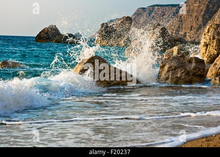 Rocce nel mare, Platia Amos - Cefalonia, Grecia Foto Stock
