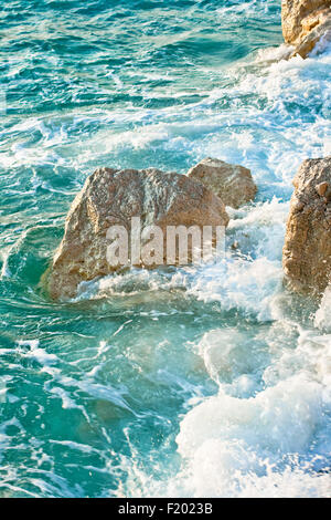 Rocce nel mare, Platia Amos - Cefalonia, Grecia Foto Stock