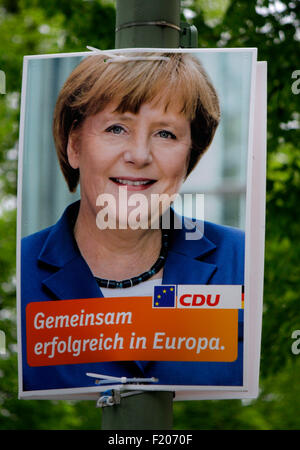 Angela Merkel, CDU - Wahlplakate zur Europawahl anstehenden, Berlino. Foto Stock