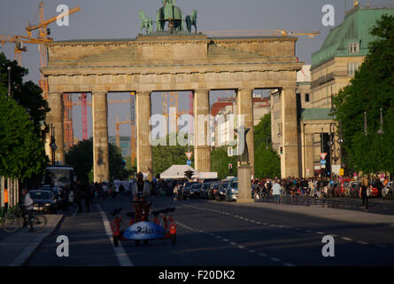 Brandenburger Tor, Berlino. Foto Stock