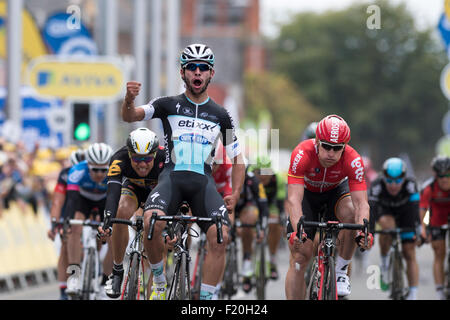 Londra, Regno Unito. 09Sep, 2015. Fernando Gaviria (Etixx-Quickstep) conquista la quarta fase del Aviva tour della Gran Bretagna tra Edimburgo e Blyth, Regno Unito il 9 settembre 2015. La gara, che copre 7 stadi, iniziato il 6 settembre a Beaumaris, Anglesey, e termina il 13 agosto a Londra, Regno Unito. Credito: Andrew Torba/Alamy Live News Foto Stock