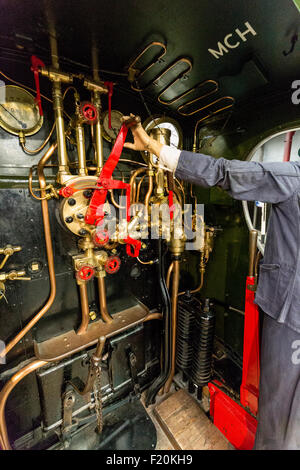 Grande motore a vapore della ferrovia occidentale complesso pedana primo piano. . Museo Swindon Inghilterra. Foto Stock