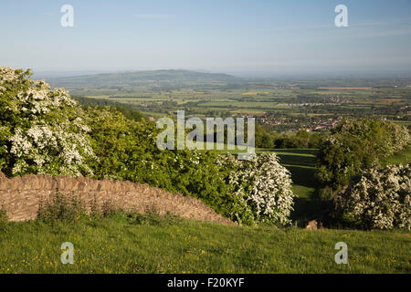 Vista su Broadway e Vale of Evesham da Broadway Tower, Broadway, Cotswolds, Worcestershire, England, Regno Unito, Europa Foto Stock