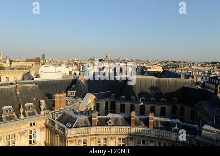 Francia, Parigi, l Institut de France è un accademico Francese istituzione creata il 25 ottobre 1795, seduta in ex quattro nazioni del collegio la costruzione presso n., 23 Quai de Conti nel 6 ° arrondissement di Parigi (vista aerea) Foto Stock