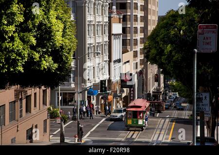 Gli Stati Uniti, California, San Francisco, cavo auto su Powell Street Foto Stock