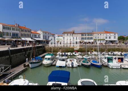 Francia, Charente Maritime, La Flotte en Re, denominata Pietra e acqua di villaggi, la marina Foto Stock