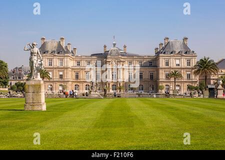 Francia, Parigi, Lussemburgo Palace, il Senat dai Giardini di Lussemburgo Foto Stock