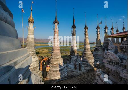 Myanmar (Birmania), stato Shan, Pao la tribù, Sagar lago, Samkar intarsio, Tharkhaung pagoda Foto Stock