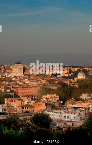 L'Italia, Lazio, Roma, Gianicolo, vista panoramica del centro storico sono classificati come patrimonio mondiale dall' UNESCO Foto Stock