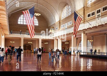 Stati Uniti, New York, Ellis Island Museo di immigrazione nella ex stazione di immigrazione edifici, sala del Registro di sistema Foto Stock