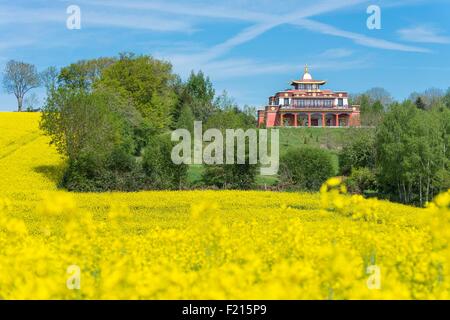 Francia, Puy de Dome, Biollet, Dhagpo Kundreul Ling più grande tempio buddista Foto Stock