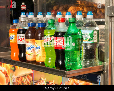 Soda al venditore ambulante, NYC Foto Stock