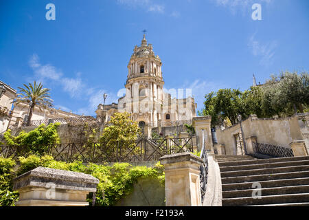 Il Barocco San Giorgio cattedrale della città di Modica in Sicilia meridionale in Italia Foto Stock