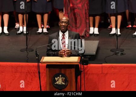 Porto di Spagna, Trinidad e Tobago. 9 Sep, 2015. Trinidad e Tobago del popolo Movimento Nazionale (PNM) leader Keith Rowley, offre un discorso durante il suo giuramento in occasione della cerimonia come il paese del nuovo primo ministro nel porto di Spagna, capitale di Trinidad e Tobago, sul Sett. 9, 2015. Trinidad e Tobago del popolo Movimento Nazionale (PNM) leader Keith Rowley ha prestato giuramento mercoledì come il paese del nuovo primo ministro dal Presidente Antonio Carmona in una cerimonia che si è svolta qui. © Gao Xing/Xinhua/Alamy Live News Foto Stock