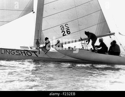 AJAX NEWS PHOTOS - 13TH OCT, 1978. WEYMOUTH, INGHILTERRA. - SPEED WEEK - CATAMARANO AMERICANO A VELA SLINGSHOT INIZIA UN'ALTRA CORSA. PROPRIETARIO È OLIVER CARL THOMAS DI TROY, MICHIGAN, USA.PHOTO:RICK GODLEY/AJAX REF:1978 2 Foto Stock