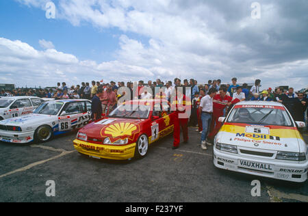 Rob Gravett è nella sua Ford Sierra degli anni novanta British Touring Car Championship Foto Stock