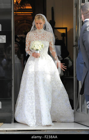 Nicky Hilton lascia il Claridge sul percorso per il suo matrimonio a Kensington Palace. Londra. Regno Unito con: Nicky Hilton dove: Londra, Regno Unito quando: 10 Lug 2015 Foto Stock