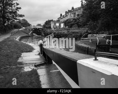 Immagine del Kennet and Avon canal a Bath Foto Stock