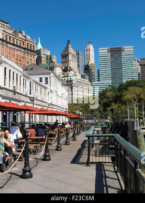 Città restaurato Pier A, Battery Park, New York, Stati Uniti d'America Foto Stock