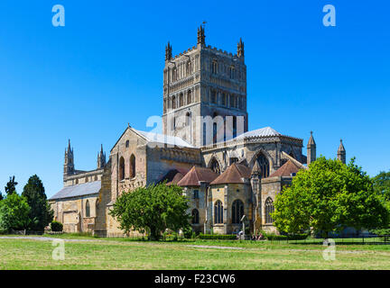 Tewkesbury Abbey o la chiesa abbaziale di Santa Maria Vergine, Tewkesbury, Gloucestershire, England, Regno Unito Foto Stock