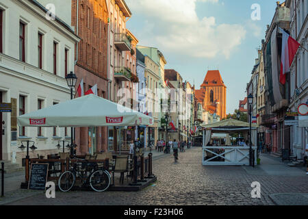 Pomeriggio estivo a Torun città vecchia, Kujawsko-pomorskie provincia, Polonia. Foto Stock