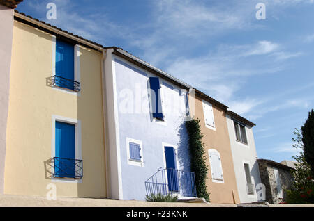 Facciata di architettura degli edifici bellissimi edifici di colore beige Foto Stock