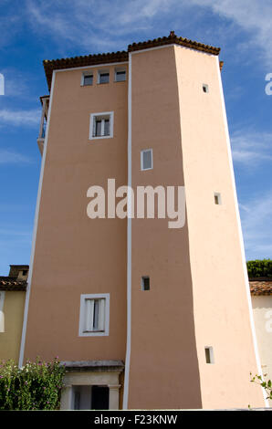 Facciata di architettura degli edifici bellissimi edifici di colore beige Foto Stock