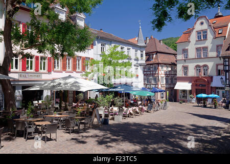 Sidewalk cafes on the market square, Weinheim, Baden-Württemberg, Germany Foto Stock