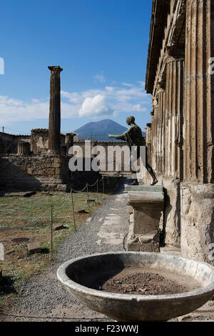 Le rovine del tempio di Apollo, Pompei Italia Foto Stock