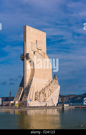 Il Monumento delle Scoperte, Belem Lisbona Portogallo Foto Stock